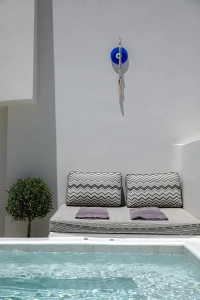 La Madeleine Oia Suites & Caves