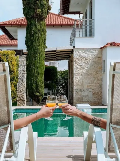 FRIDAY MOOD VILLAS