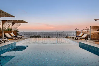 Emerald Villas & Suites