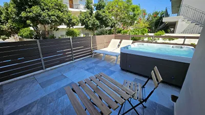 Rhodes City University Suite