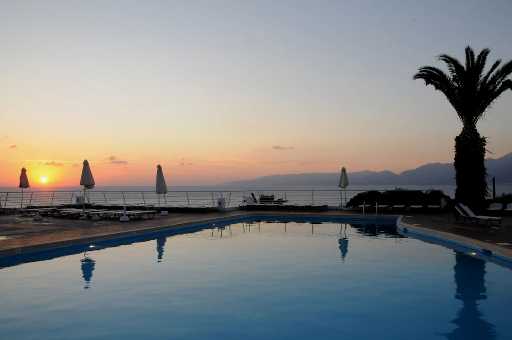 HERSONISSOS VILLAGE HOTEL and BUNGALOWS Hersotels Group