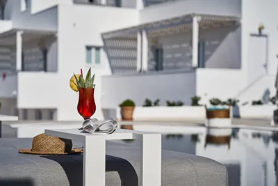 Petri Suites Santorini