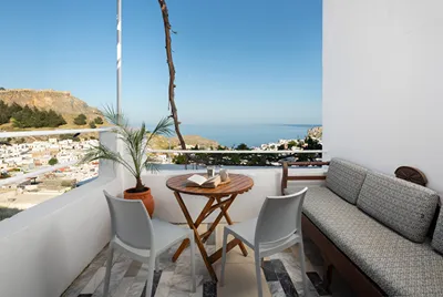 Arte Lindos Suites
