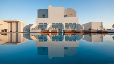 Volcanic Arc Santorini Suites