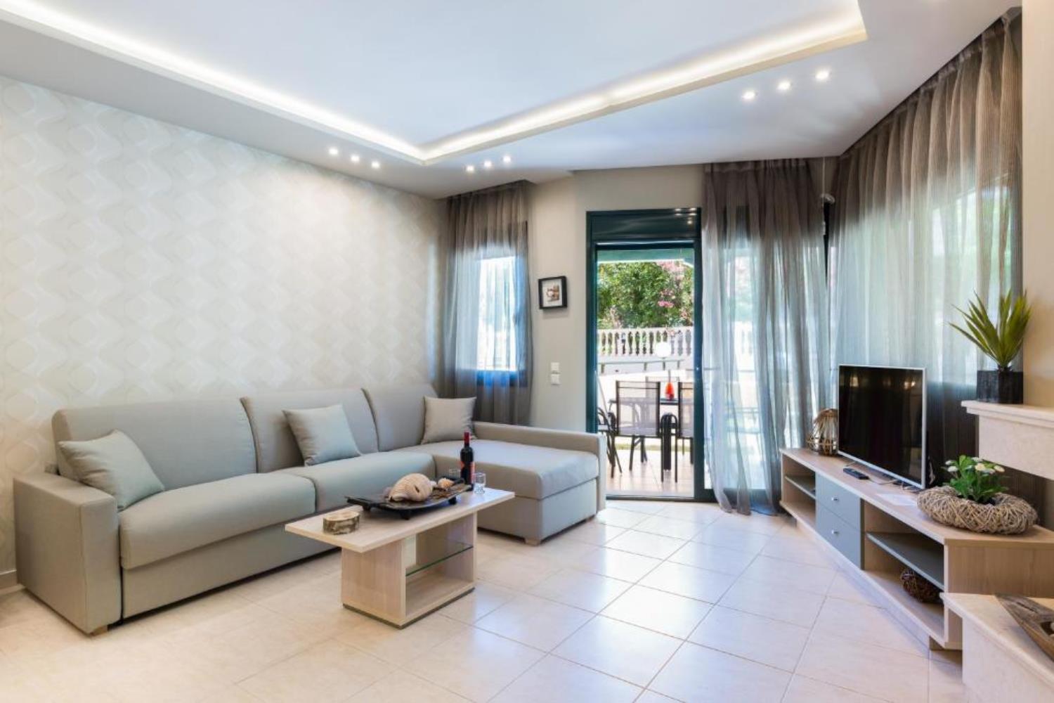 TORONI BLUE SEA HOTEL