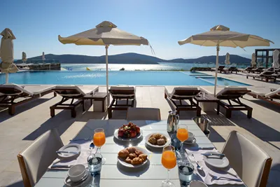 Royal Marmin Bay Boutique & Art Hotel