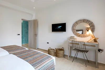 Almyriki Beach Villa Santorini