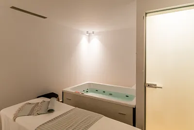 Cresanto Luxury Suites