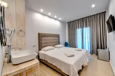 Anamar Santorini Hotel