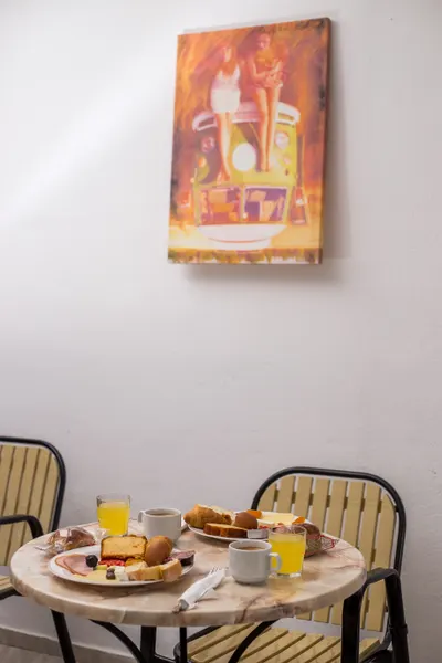 NIKOS BnB