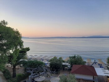 SUN HOTEL KINETA “Beach Front”