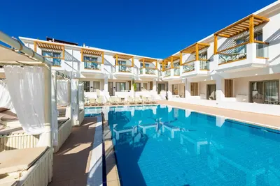 NOSTOS BEACH BOUTIQUE HOTEL