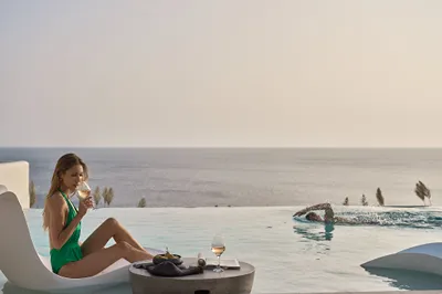 Ios Grand Pool Suites