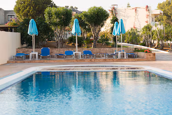 Amaryllis Beach Front Hotel