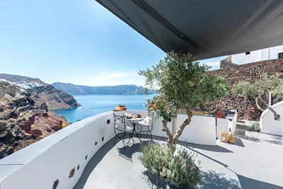 Pearl of Caldera Oia