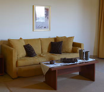 Parnis Palace Hotel Suites
