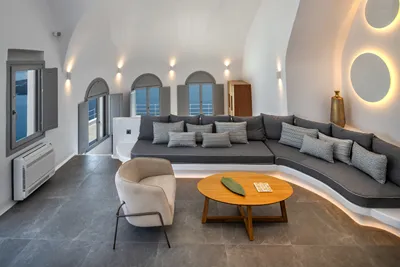Eteoro Suites