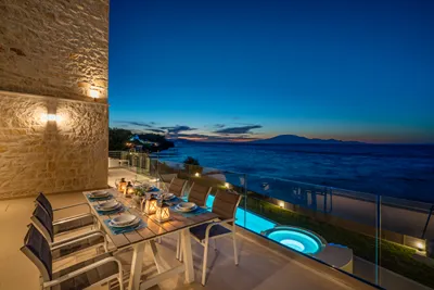 Perla Beach Villa