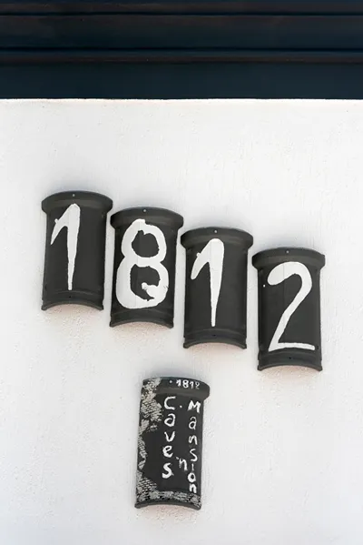 1812 Caves 'n Mansion