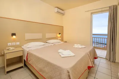 Theo Hotel Apartments