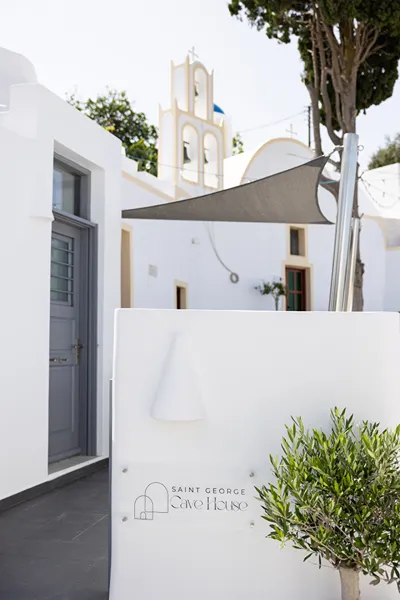 Saint George Cave House Santorini