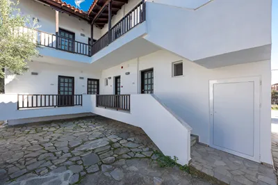 Eleon Suites & Apartments Halkidiki