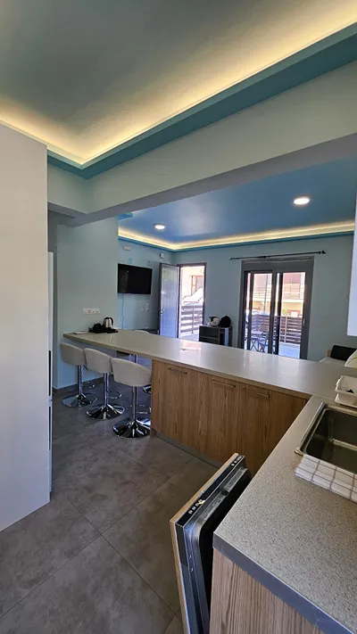Rhodes City University Suite
