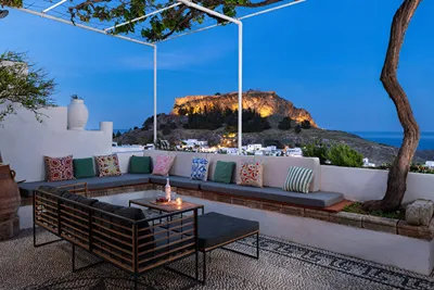 Arte Lindos Suites