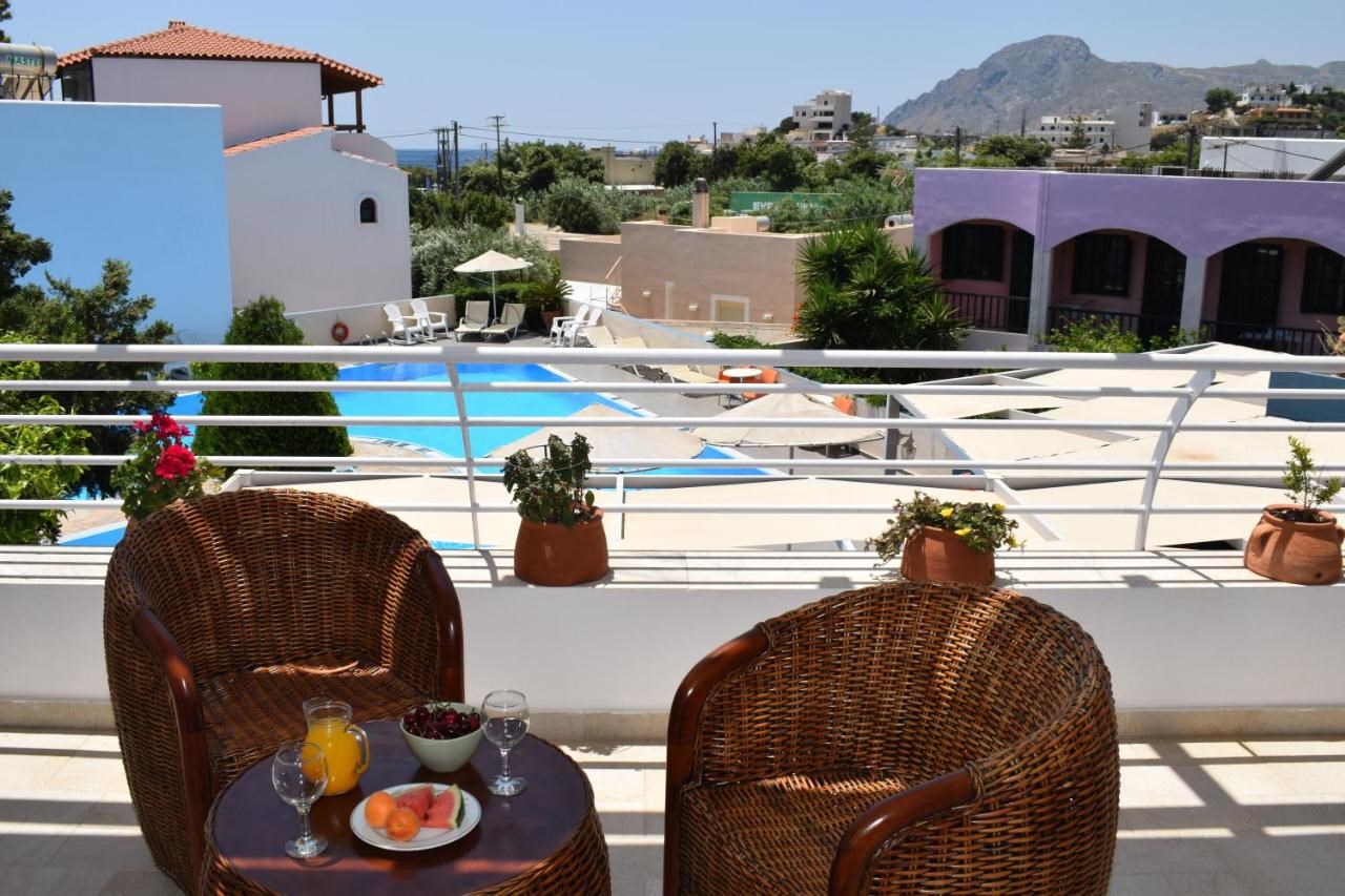 Hotel Myrtis