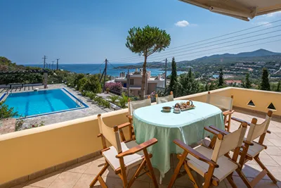 Villas in Sounio