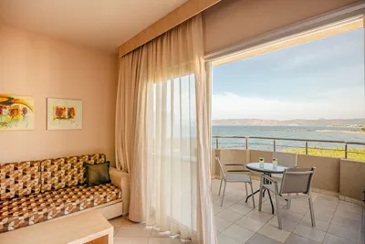 Molos Bay Hotel