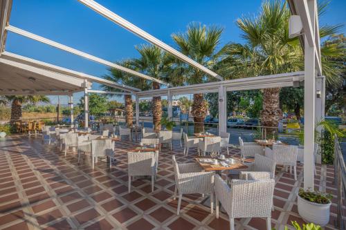 Delfina Art Resort Hotel