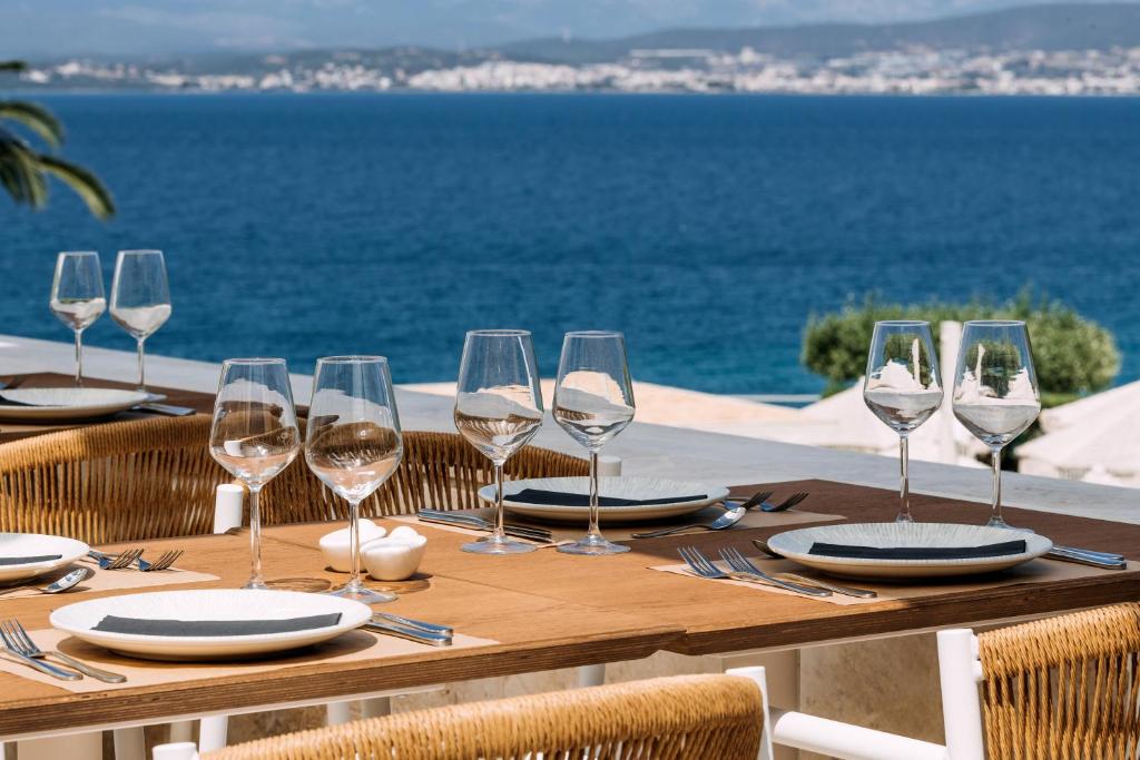 BROWN BEACH CHALKIDA