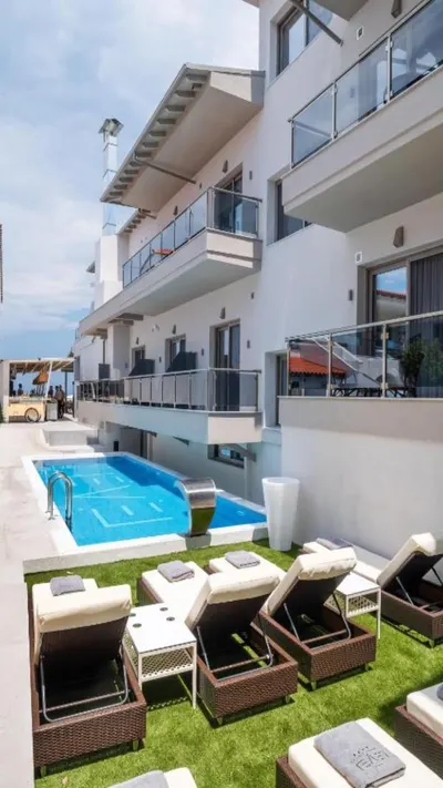 SEA LEVEL HOTEL