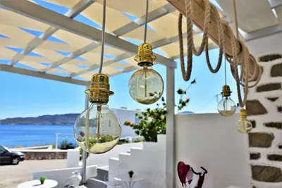 Adamas Hotel