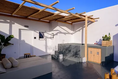 Athiri Luxury Suites Santorini