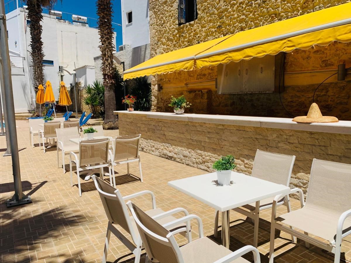 Kassavetis Center - Hotel Studios & Apartments