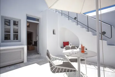 Avista Suites Santorini
