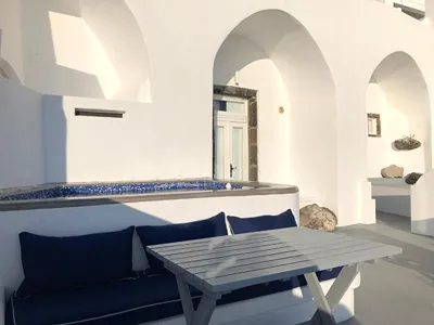 Altana Cliffside Villas Santorini