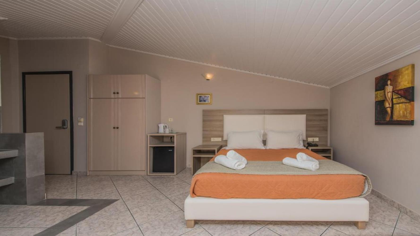Porto Planos Beach Hotel