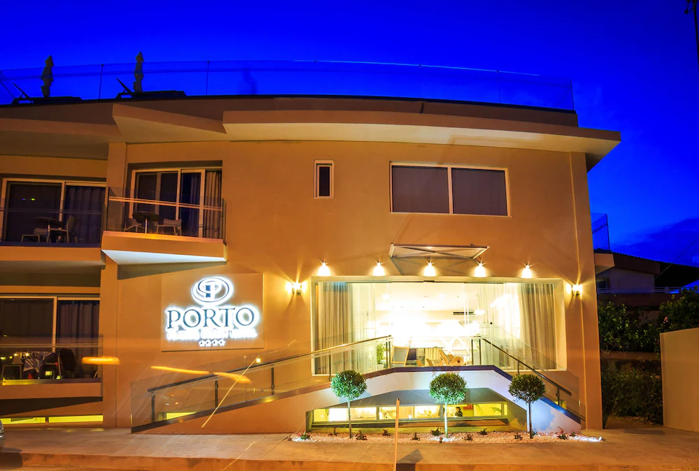 Porto Planos Beach Hotel