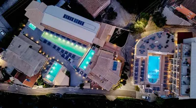 Palapart Gikas Studios and Suites