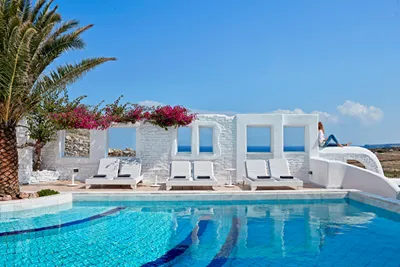 Mr and Mrs White Paros