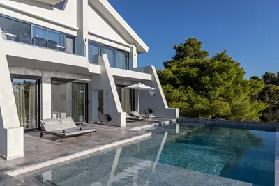 Ilios Villa