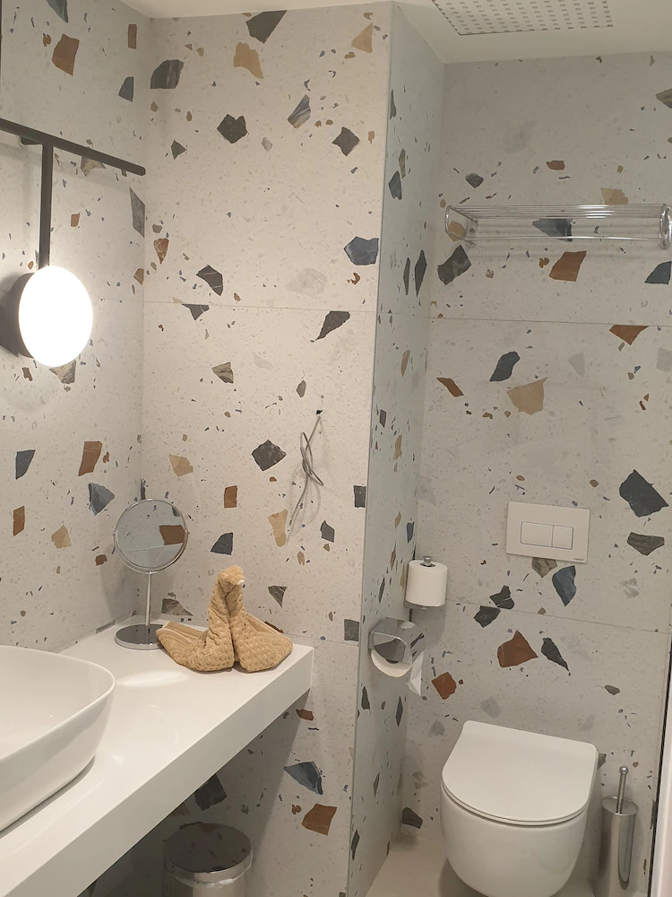 Mazoren Art Hotel