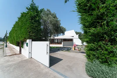 Ergon Hestia | Architectural Villa with Pool