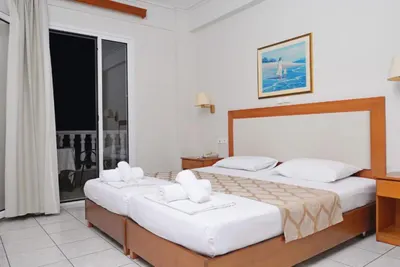 Ioni Hotel