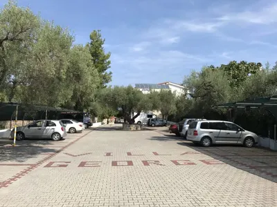 HOTEL VILLA GEORGE