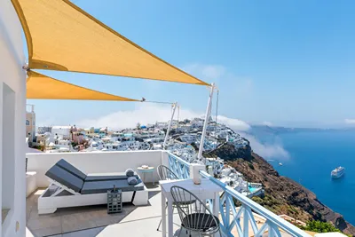 Blue Dolphins Apartments & Suites