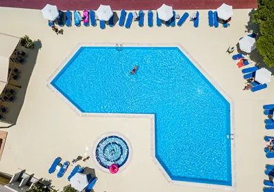LARDOS BAY HOTEL
